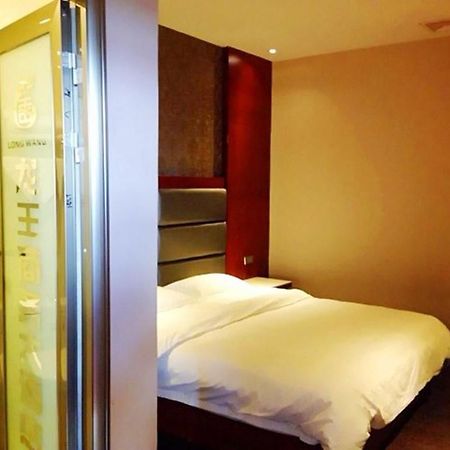Longwang Business Hotel Liuzhou المظهر الخارجي الصورة
