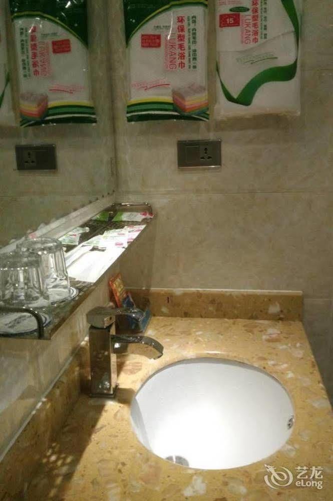 Longwang Business Hotel Liuzhou المظهر الخارجي الصورة