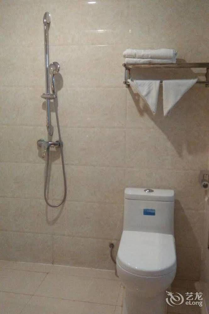 Longwang Business Hotel Liuzhou المظهر الخارجي الصورة