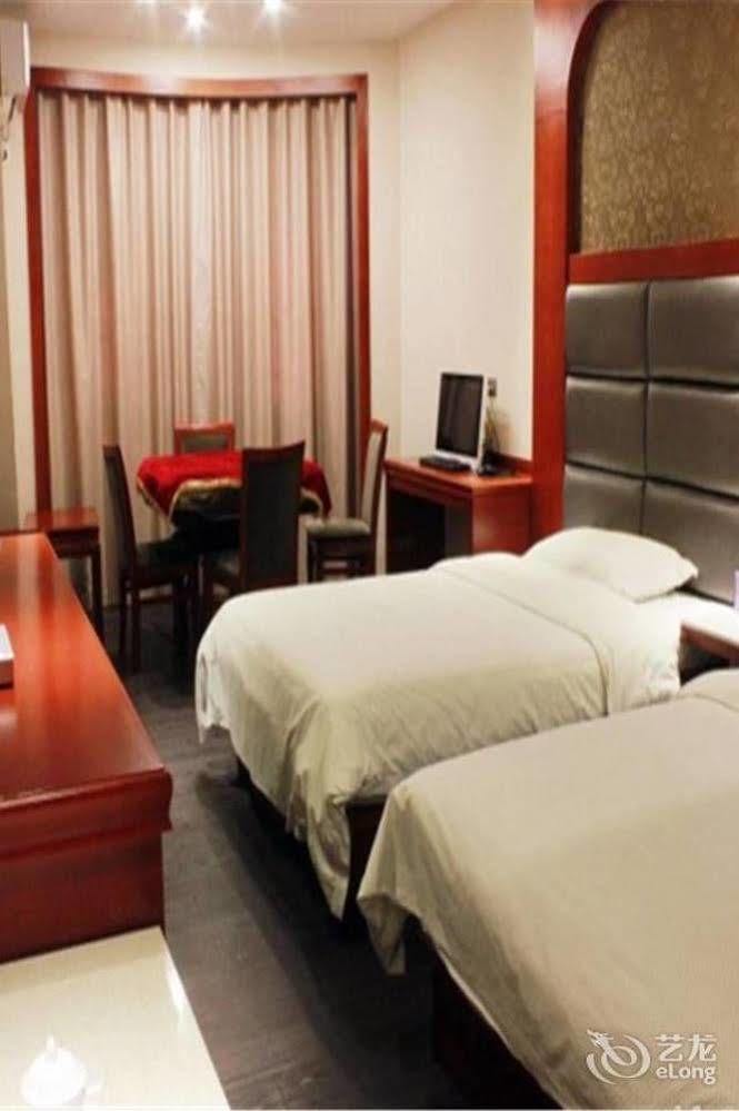 Longwang Business Hotel Liuzhou المظهر الخارجي الصورة
